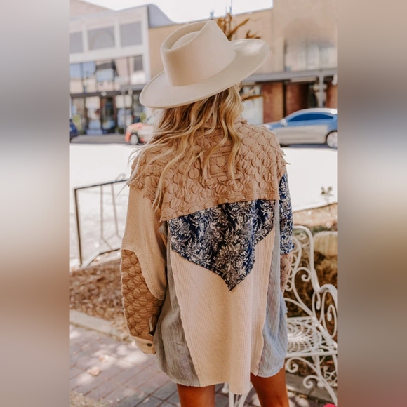 #832 Quilted Jacket With Jacquard Contrast - Picture 2 of 2